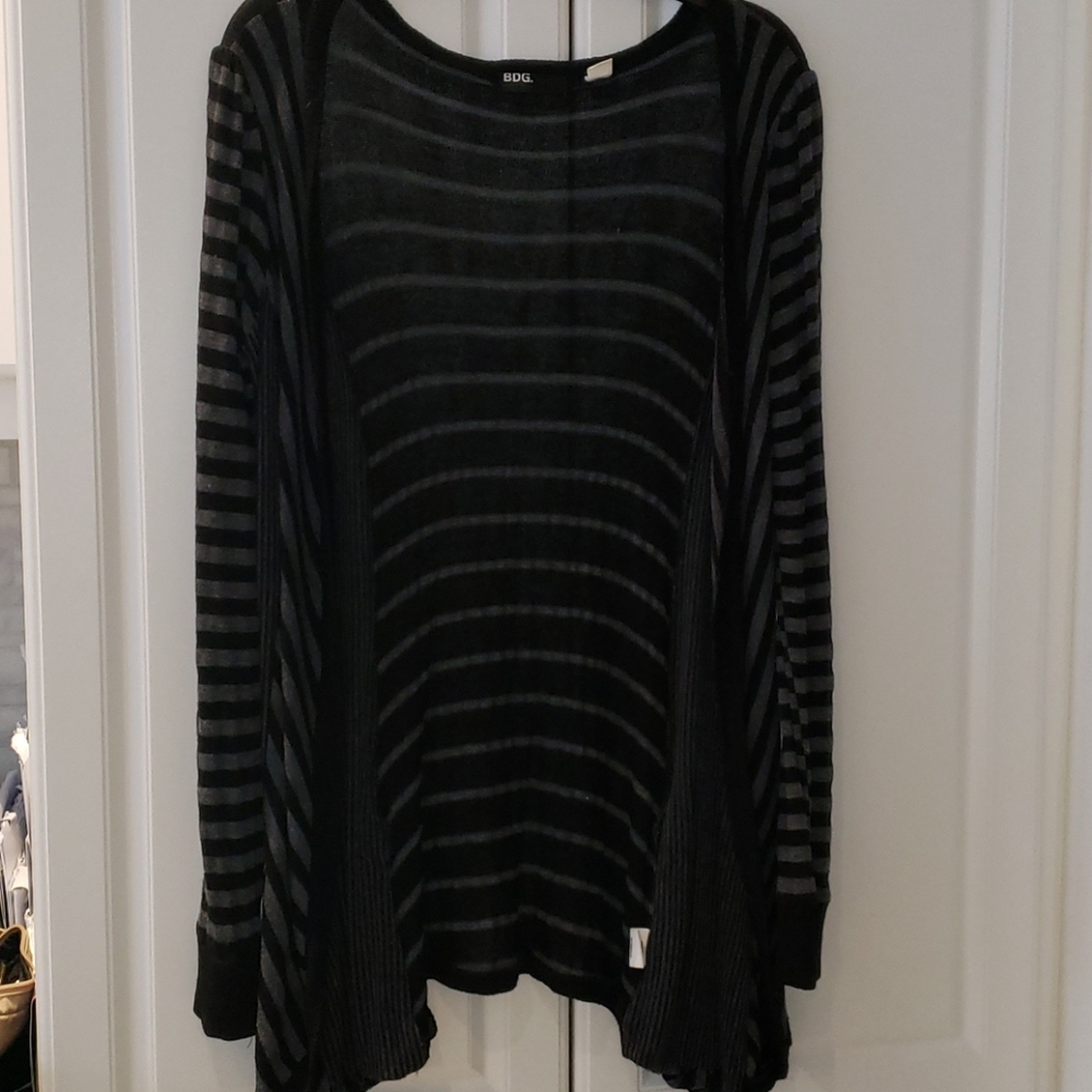 Open Flowy Stripe Black And Gray Cardigan